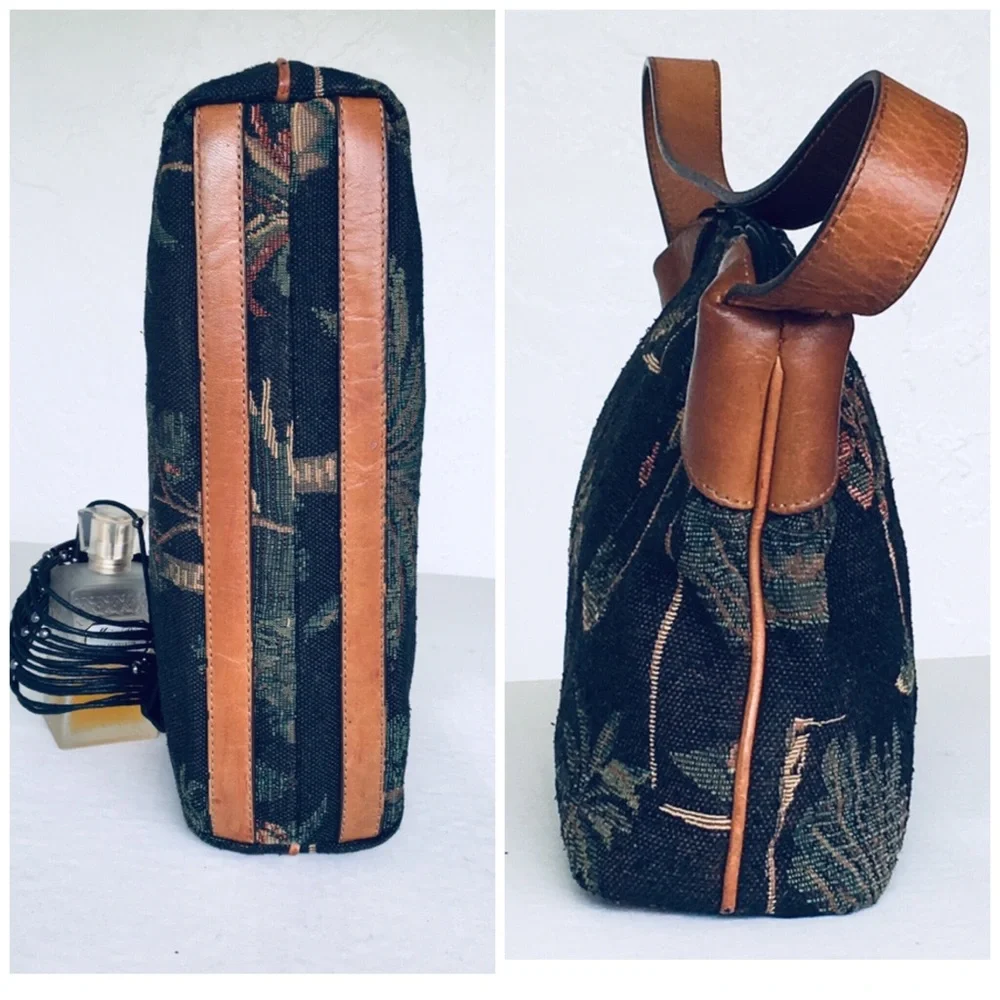 TOMMY BAHAMA PRINTED CANVAS LEATHER TRIMS SHOULDER BAG_6